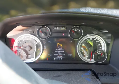 2017 Ram 2500 Laramie 4X4 6'4 Box z USA, uszkodzony, nr VIN 3C6UR5FL2HG600488